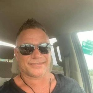 Meet your Posher, Chase